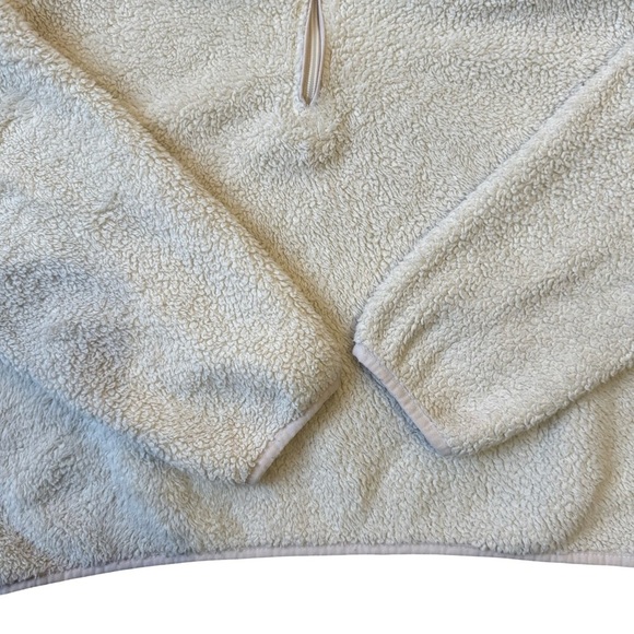 H&M Cream Teddy Fleece Textured Fabric Cropped Oversized Size M Cozy Neutral - Picture 12 of 13